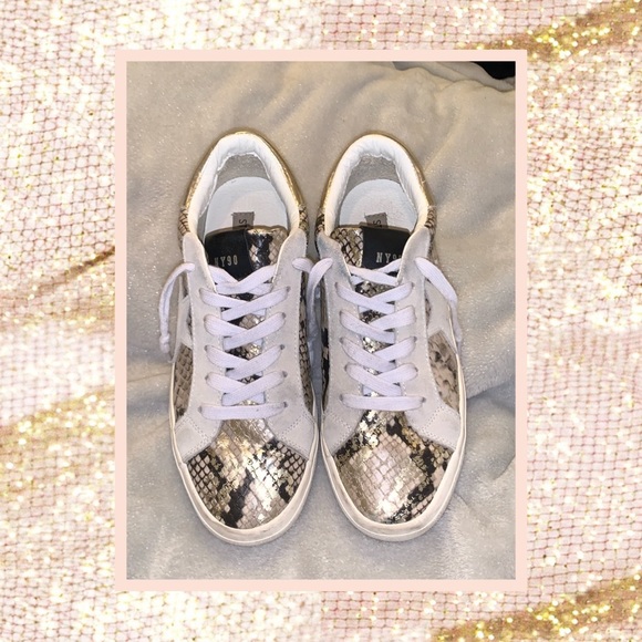 Steve Madden Shoes - Steve Madden Starling Sneakers Snake Print Size 9